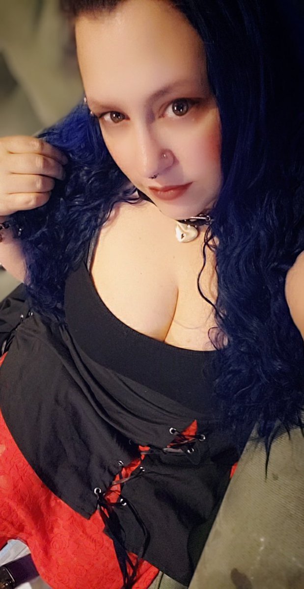 Kittencurves1's tweet photo. I need a life. Im sick of never having one. https://t.co/G31jBKU6FE