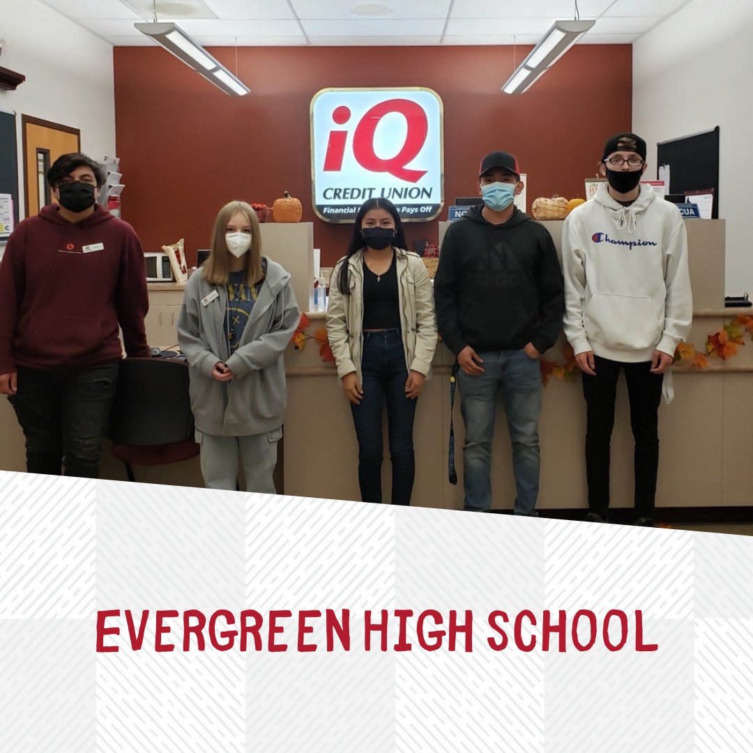 iQcreditunion's tweet photo. This week iQ campus branches opened up at high schools around Clark County, including a new branch at Heritage HS. Campus branches help high schoolers learn career skills while operating a real branch that's open to students and faculty. Now that’s what we call intelligent! https://t.co/ZjEVd1V5Pi