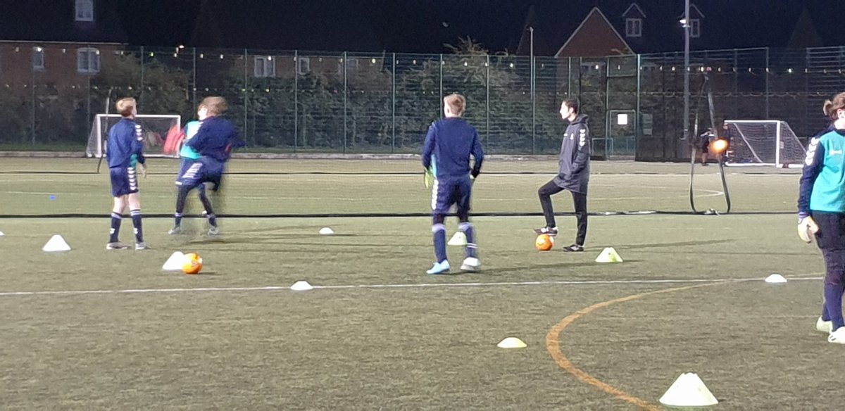 Enjoyed 1st session assisting as coaching staff at Royston RGC  with <a href="/CUFCGoalkeepers/">Cambridge United Goalkeepers</a> <a href="/LouisHrebeniak/">Louis Hrebeniak</a>
