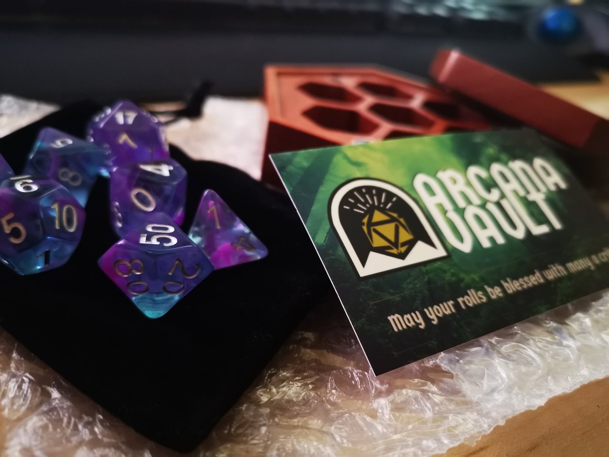susyq918's tweet photo. Look what I have for our giveaway!
This will be ongoing all this week until Friday at 11:59pm CDT. I'll pick one winner randomly from followers that *like* and *RT* this tweet!
Thanks to @BardRockCafe for their referral to @ArcanaVault for the prize! https://t.co/Sw3JJHwYly