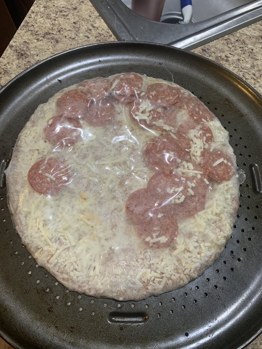 BigDurr32's tweet photo. @stoolpresidente I finally got my hands on @onebite and I am going to try to not let this effect the score but it looks like big pizza is trying to screw you! https://t.co/E0bJAIXT4H