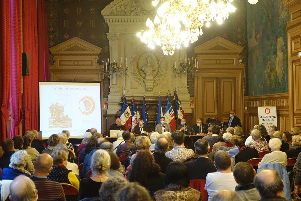 5/ Les échanges avec la salle après la conférence ont permis d'approfondir l'impact des sièges de 1870 et 1871 sur Paris : rationnement... organisé par les commerçants !, usages des montgolfières, etc.

#AG_SF_30oct21 #guerre1870