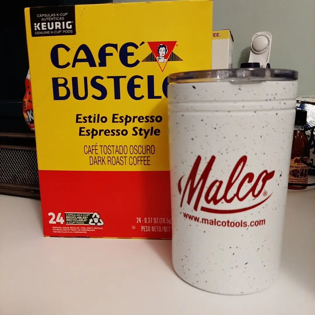malcotools's tweet photo. Tumbling into the week 😉
Celebrating #MalcoMonday with all of you! Thanks for sharing your winning Malco® tumblers.
Photo credits: Jessica Bognear, @malpa13, @gallagher1835, @jeremy.parks.10
#mymalcotools #workperformoutlast https://t.co/YK8hZfW3yt