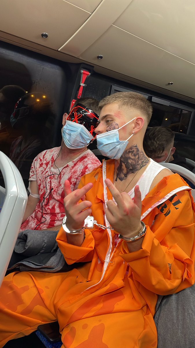 danijm10_'s tweet photo. ⛓🎃⛓ https://t.co/ljwh8dZafS