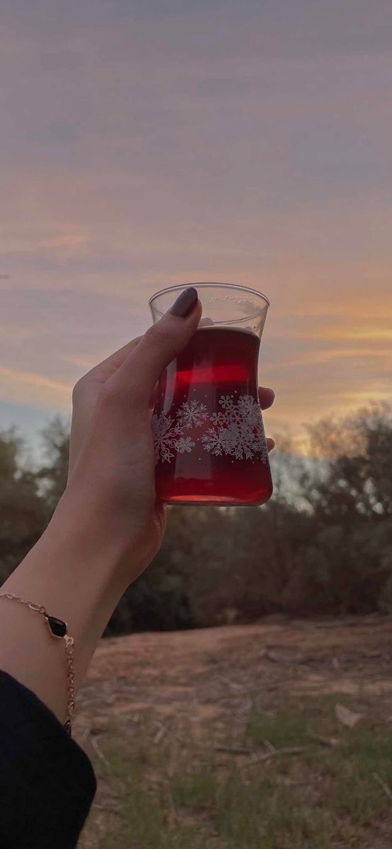starttttt2021's tweet photo. يارب نوفمبر حلو و فيه ايام حلوه لنا🖤.
#نوفمبر_المجيد https://t.co/D6ciG69ewa