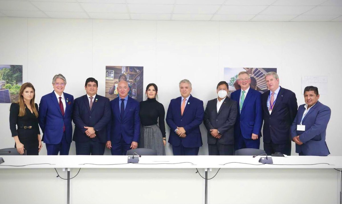 IvanDuque's tweet photo. Sostuvimos reunión con el fundador de Amazon, @JeffBezos, en la que junto con mandatarios de Ecuador, @LassoGuillermo; Costa Rica, @CarlosAlvQ;  Bolivia, @LuchoXBolivia y Canciller de Panamá, @ErikaMouynes, planteamos nuestro compromiso de trabajar conjuntamente en la meta 30X30. https://t.co/OSjMgV17MM
