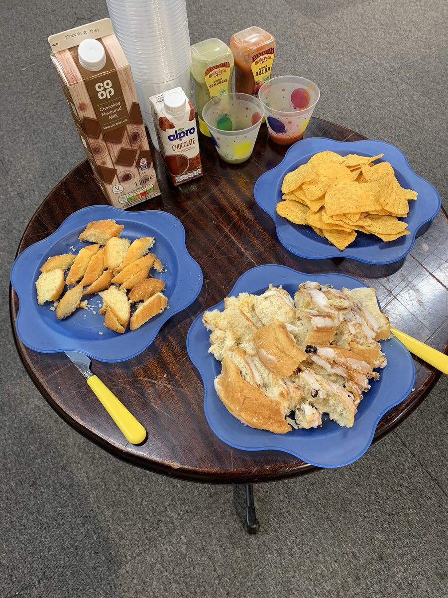 ASJScouts's tweet photo. Cubs had a spooktacular time tonight with our Day of the Dead celebrations. We decorated masks, tried some delicious Mexican inspired food and learned about the traditions behind it. We also played outdoor games, made s’mores on the campfire and played piñata! #scouts https://t.co/dIa64WT2gs