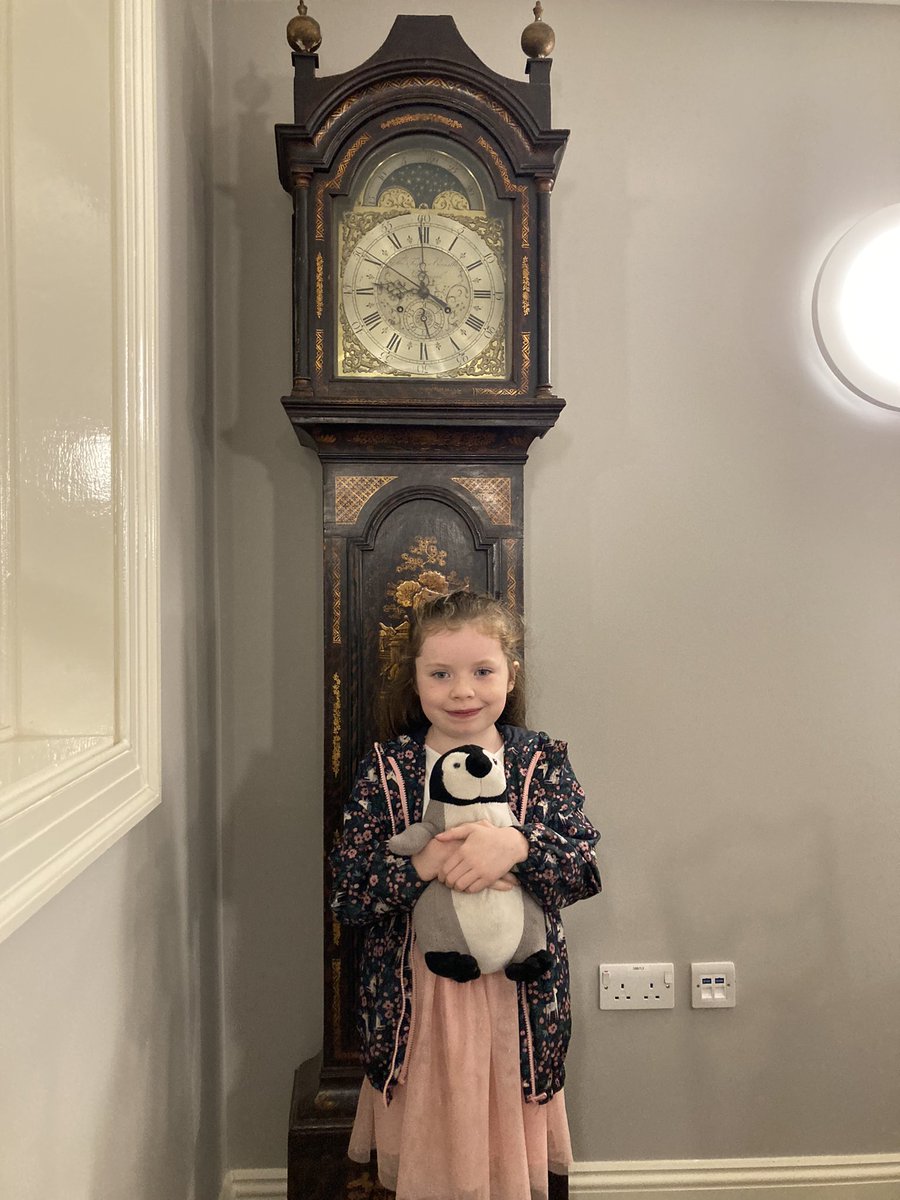 LisaLearning86's tweet photo. After Lily’s experience at the #LostLendingLibrary she wrote a story inspired by the objects she encountered about a thief who stole jewels from a Queen, but then a magical unicorn horn shone brightly and revealed where the jewels had been buried 👑 🦄 📚 @PDEnrich @Coventry2021 https://t.co/UqskQZB0cP
