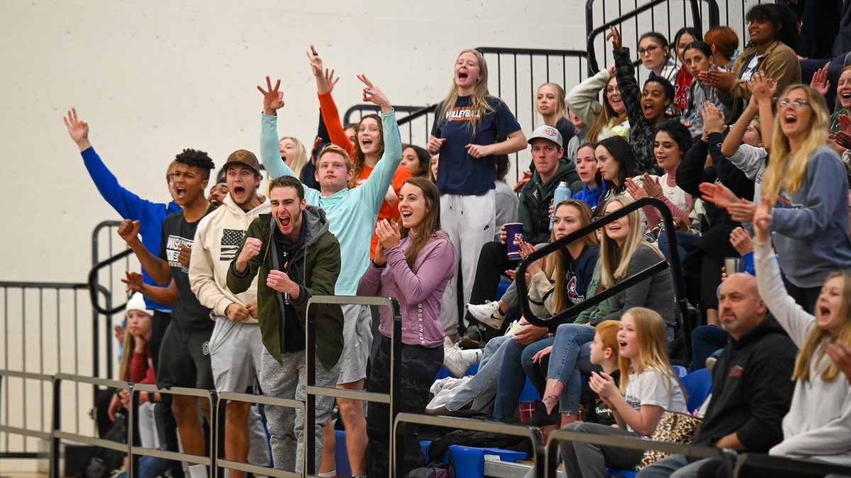umarysports's tweet photo. SPYGLASS #2 | What a great crowd! Thanks to all who came out tonight for our first @UMaryWomenBball game of the season. Coach @neumania_UMARY and the Marauders appreciate you. See ya #BackInTheMAC in a couple weeks! #HooksUp #LifeAtMary https://t.co/eQKFXYSWBa