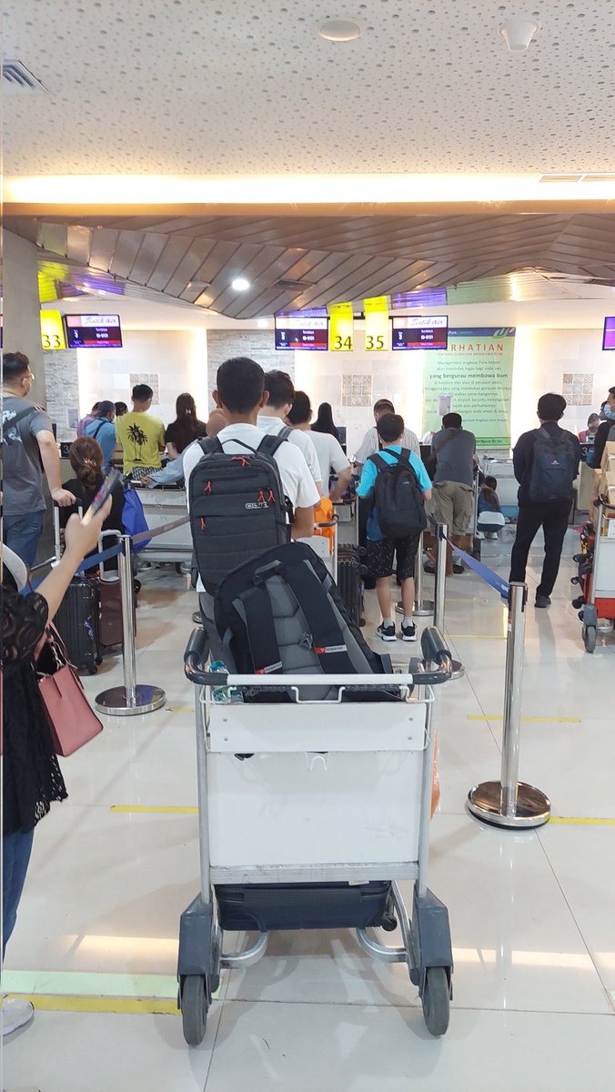 Udah test PCR mahal² skr antigen yg berlaku,  heuheu...