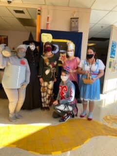 LKParks4's tweet photo. Here are some of the pictures of staff at OMMS today dressed for Halloween π #PatriotPride #ommsteam #AACPSAwesome #ilovemyjob
Whereβs Waldo? https://t.co/TKpTrlgWOt