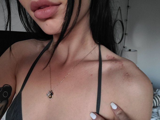 Watch ♊︎'s leaked NSFW photo on TwXstars