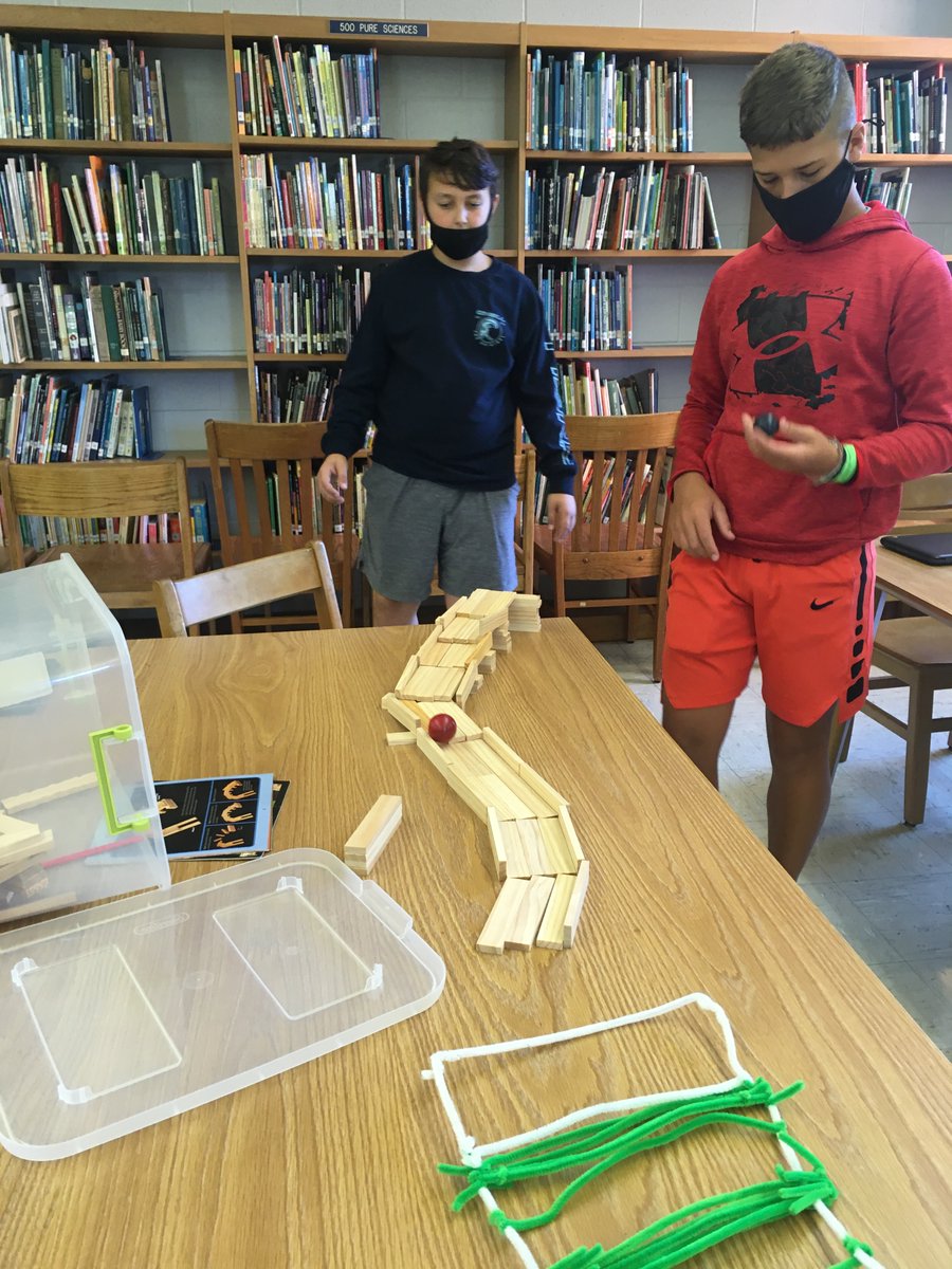 school_scott's tweet photo. The Makerspace at SMMS has been busy with students! Take a look at these photos! https://t.co/7Oh6YCtLZL
