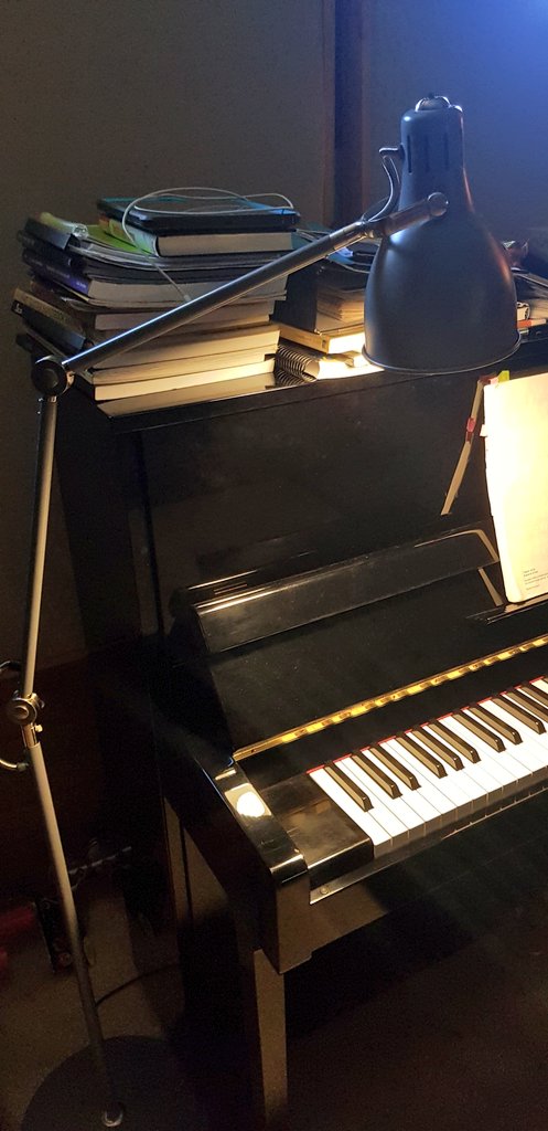 farafieldmusic's tweet photo. New composing lamp...
#ilovelamp https://t.co/0EYTTnBC7h