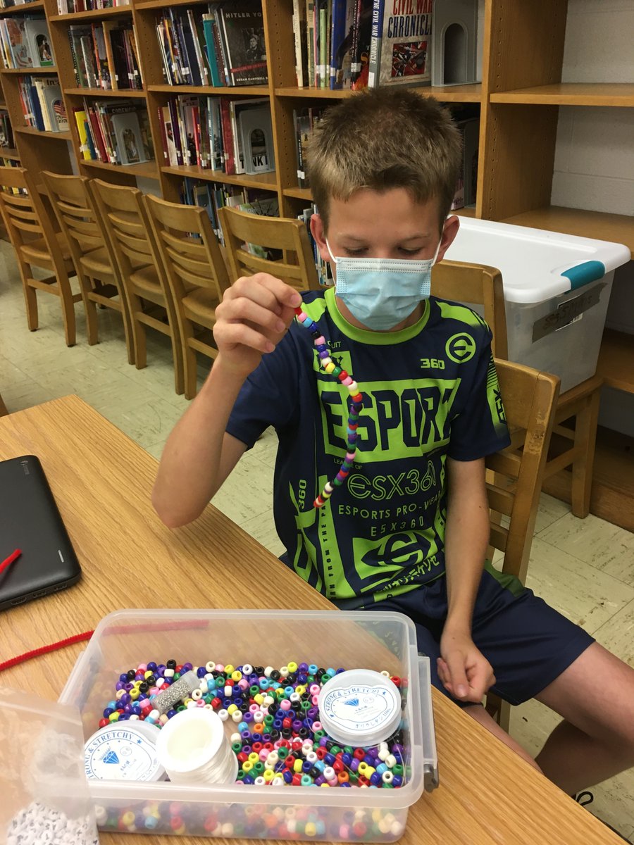 school_scott's tweet photo. More Makerspace photos! What creativity and students enjoying time to create! https://t.co/jAeOK6NKO6
