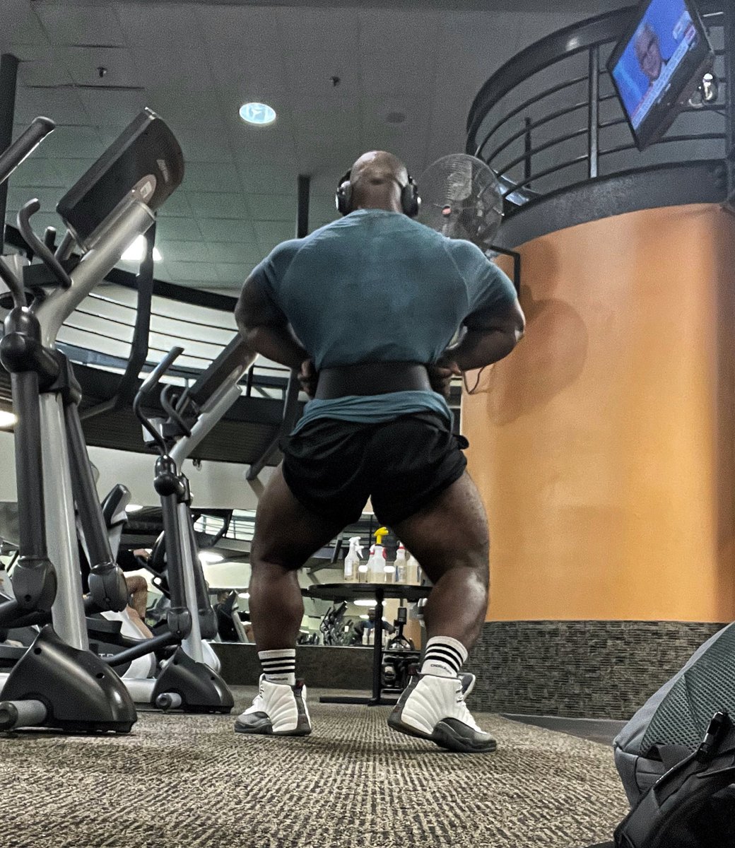 KJoshua21's tweet photo. Big. Body. Benz.
#AlwaysWorking🦾🦾
#CompeteToWin🏆
#CreatingYourMasterpiece🖼 https://t.co/6ubbnefmk4
