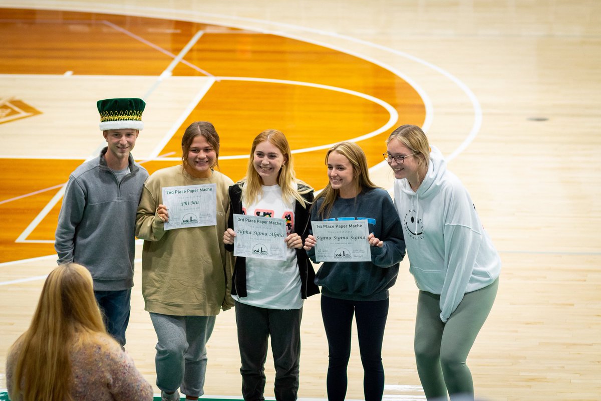 toweryearbk's tweet photo. Homecoming Awards Ceremony took place this evening to award the winners of the Variety Show, Parade, Donation Creation, and Banners. #oabaab #thisisnorthwest #BearcatsRememberWhen
๐ธ by @addalynnbrad https://t.co/ghbJamUpJv