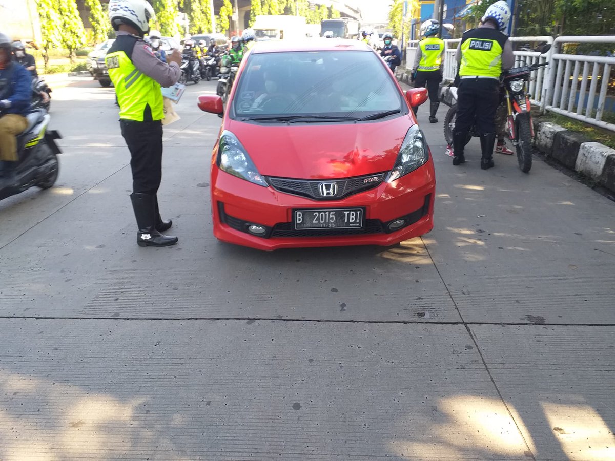TMC Polda Metro Jaya tweet media