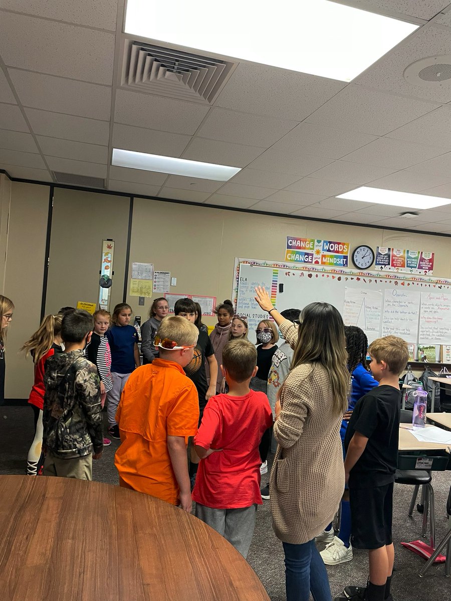 annesmarsh's tweet photo. Our student teachers at @TISDDPES are rocking it!  Intentional small group instruction, engaging mini-lessons, conferring, and most importantly building relationships with our kids!  We are so blessed to have them on the Prairie!  #prairiepride https://t.co/pf14tvbVU0