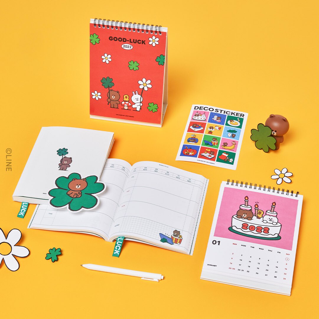 LINE FRIENDS on X: "New Year with a hint of happiness🍀 BROWN & FRIENDS  2022 Calendar & Daily Planner ✔️Each page has a story! Desk calendar ✔️Daily  planner full of adorable friends
