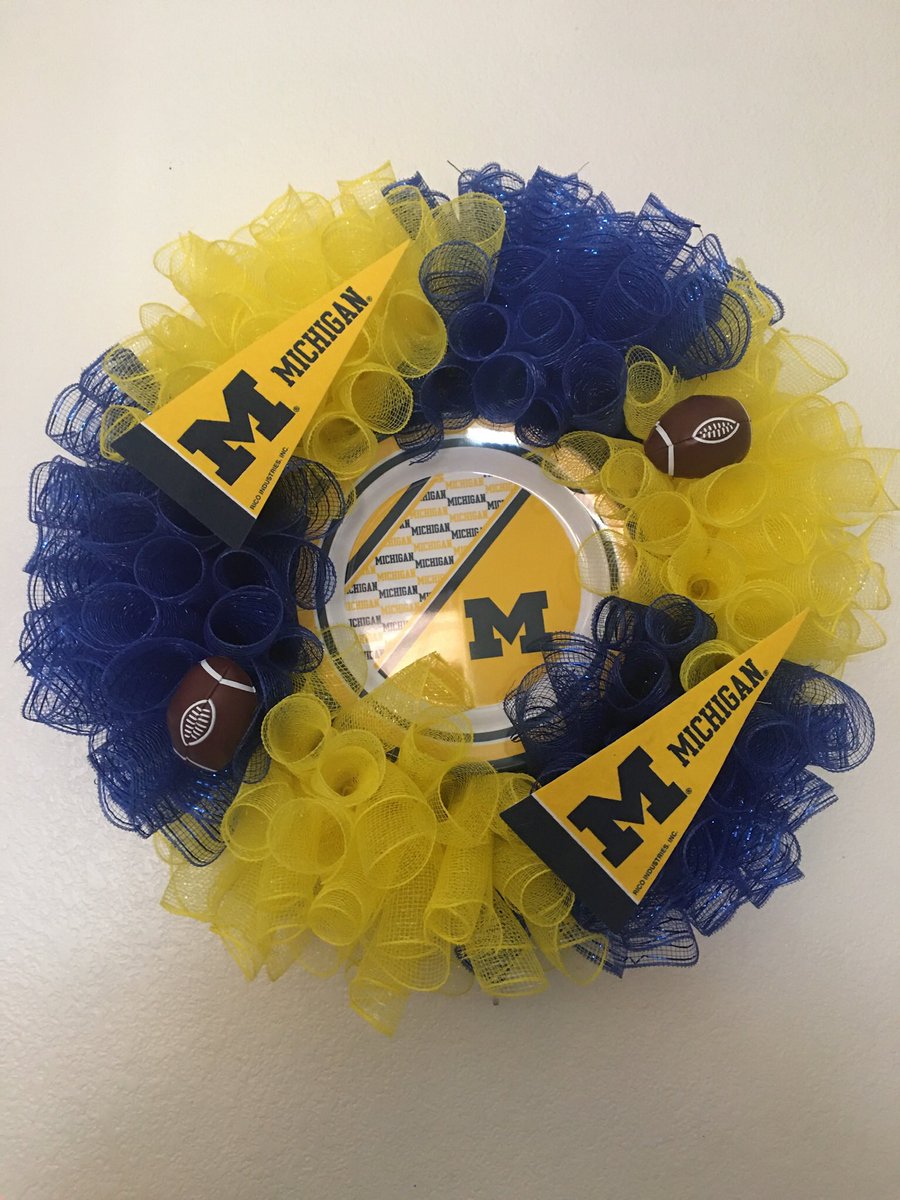 Crystal40971210's tweet photo. Do you remember when you joined Twitter? I do! #MyTwitterAnniversary.         Handmade Sports Wreaths https://t.co/5GTBoczGve