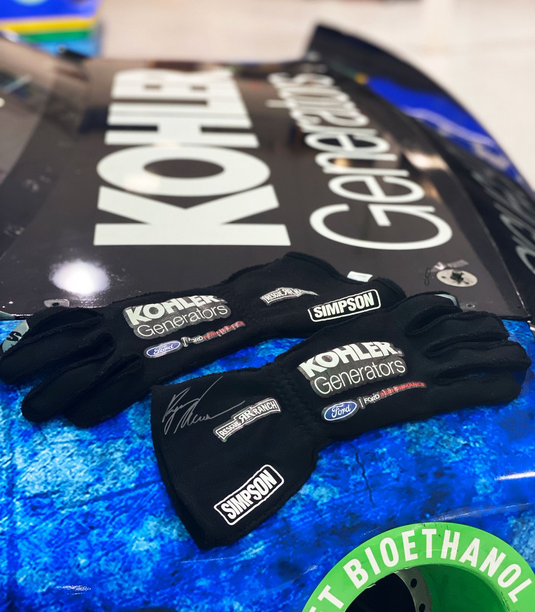 RFKracing's tweet photo. alright, let's give away a signed pair of @RyanJNewman's gloves 👇🏻 

For your chance to win, just:
1) RT this tweet
2) Reply to this post and tag 2 friends
3) Check back on 11/3!

@KOHLERPower | #NASCAR https://t.co/IkQPmqoCYM