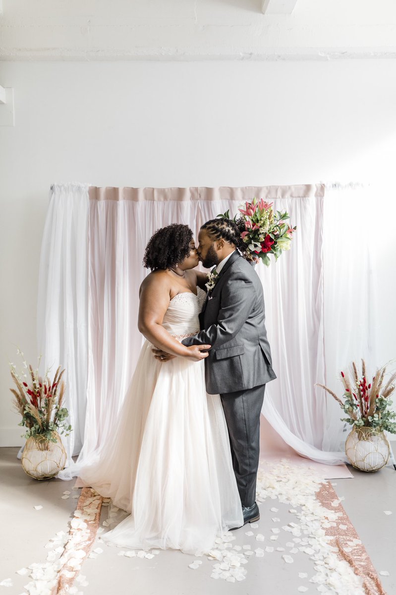 Tanorria Askew tweet media