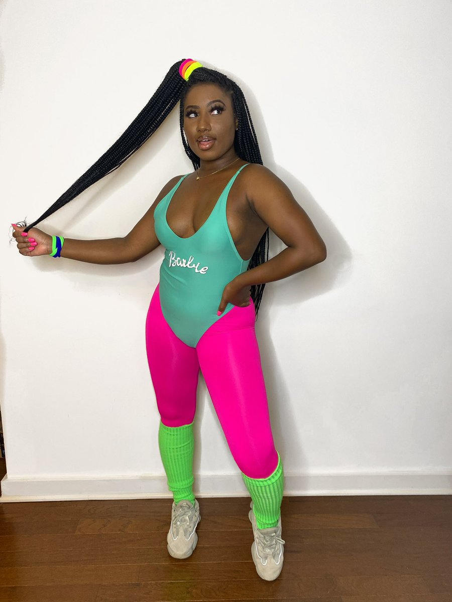 iLoveAntoinette's tweet photo. Come on Barbie, let’s go party 🤍
#WorkoutBarbie #halloween2021 https://t.co/S9ynGkWWZh