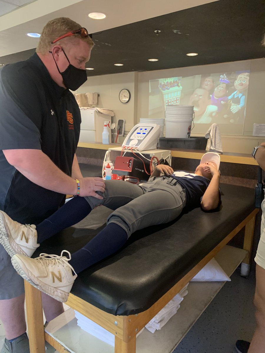 AlisonLopez2022's tweet photo. 1st Picture: The Day I Tore My ACL

2nd Picture: The Day Of My ACL Reconstruction Surgery

3rd Picture: The Beginning Of My Recovery Process

I’m an Uncommited 2022 who’s softball journey was unexpectedly re routed. Now, I’m ready to get back to work. 💪🥎❤️ https://t.co/H2sQ1vSKvH