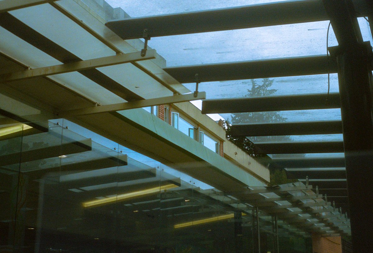 Paper_Lung's tweet photo. Life scenes on film🎞️

#filmphotography #35mm #KODAK #analog https://t.co/0q7VcMov45