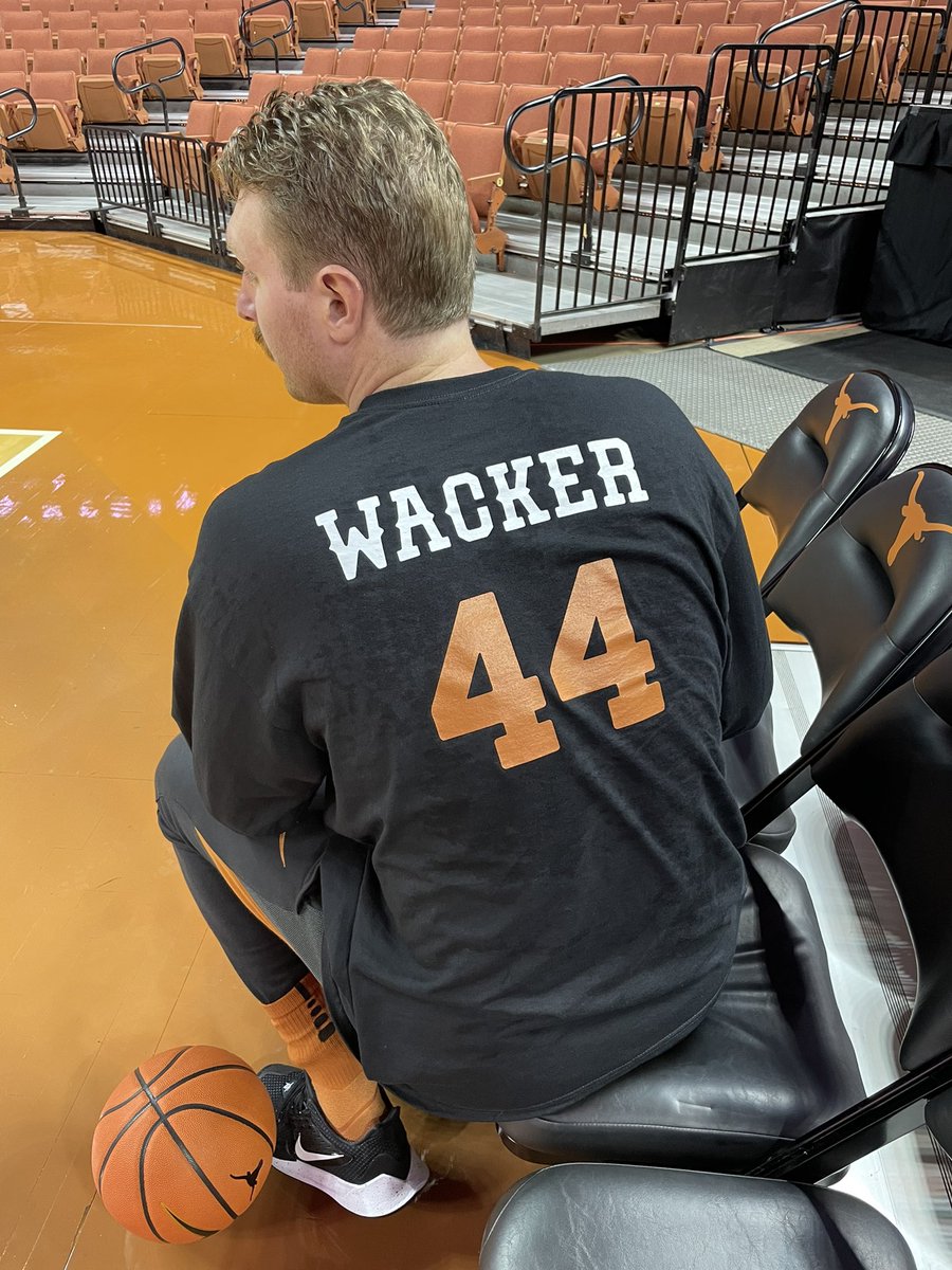 TLUbasketball's tweet photo. That’s love @TexasMBB https://t.co/Kaeo4mYMSg