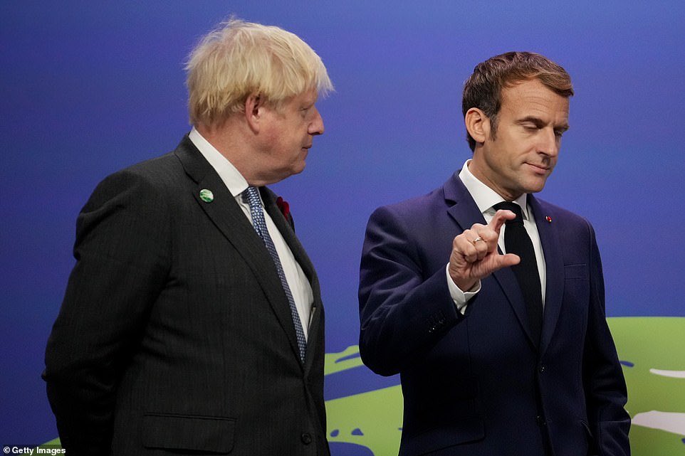 GreekAnalyst's tweet photo. Is this the greatest political photo of all time? https://t.co/qYdZr1lyDv