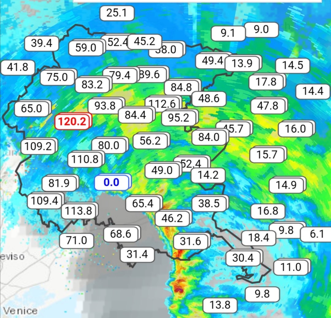 aametsoc's tweet photo. 🌧️ Total precipitation in the last 18 hours in part of the #alpeadria is indeed abundant with peaks greater than 120 mm (120 liters of water each square meter) between the northern friulian plane and the Prealps

Map source #osmer https://t.co/65OazOnokA
