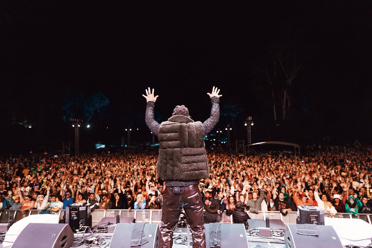 burnaboy's tweet photo. OUTSIDELANDS FESTIVAL  21’ https://t.co/OWR9qUHkDK