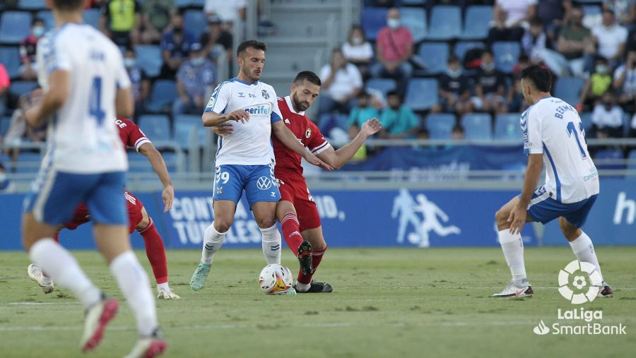 jv_sports's tweet photo. 👉 El @CDTOficial doblegó 4⃣ 0⃣ al @Burgos_CF de @Claudiomedina16 

💪 @AlexCorredera10 @AlejandroMiquel @EladyZorrilla, titulares de nuevo en los insulares

#JVSports #PonUnJVenTuVida #WeAreWinners #TenerifeBurgos #Corredera #ÁlexMuñoz #Elady #ClaudioMedina #LaLigaSmartBank🇪🇸 https://t.co/lZMDI1UShL