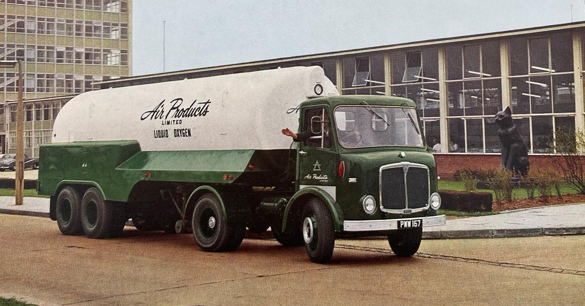 Comm_Motor's tweet photo. From Instagram: Here’s a 1962 AEC Mercury with 4100 gallons of liquid oxygen. #aec #aecmercury #oxygen #liquidoxygen #tanker #tipextankex #commercialmotor #fromthearchives #subscribe #classictruck #trucksofinstagram #vintagetrucks… https://t.co/oeoitD3wnc 👈 Follow our 'gram https://t.co/oRGRuOKULV