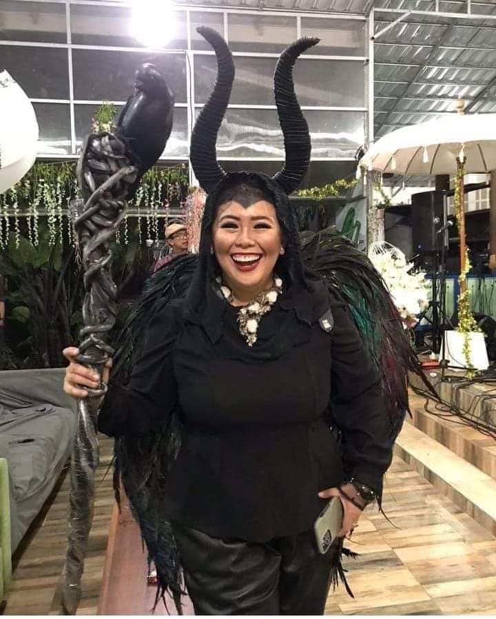 BarisanOpOsisi's tweet photo. Cuma mau nanya..ini pakaian budaya apa yaa🤔🤔
*Anak Kyai...mengikuti Budaya Yahudi ?
Jangan Heran...ini Akhir Zaman,
Perkuat Iman...agar kita terselamatkan.
Aamiin ya Allah... https://t.co/Pq4gGksmc0