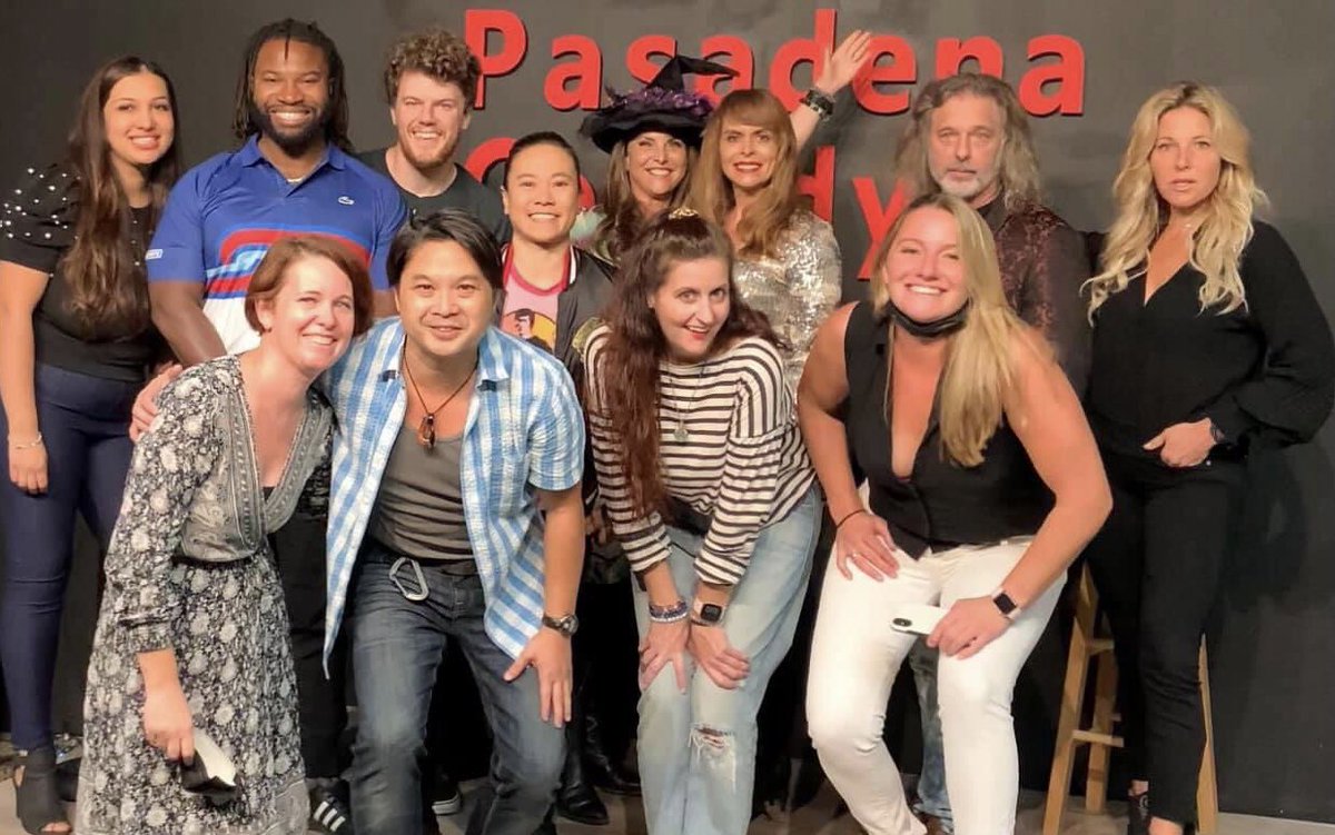 JenelleComedy's tweet photo. Great time performing with these fabulous folks at the Pasadena Comedy! #datphanandfriends #jenellecomedy #thepasadenacomedy https://t.co/1GitnyKMuA