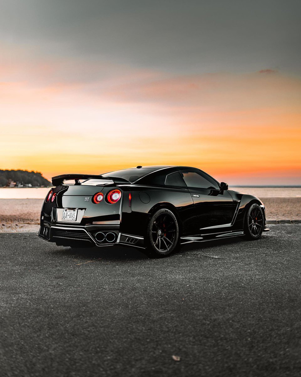 Car Pxrn tweet media
