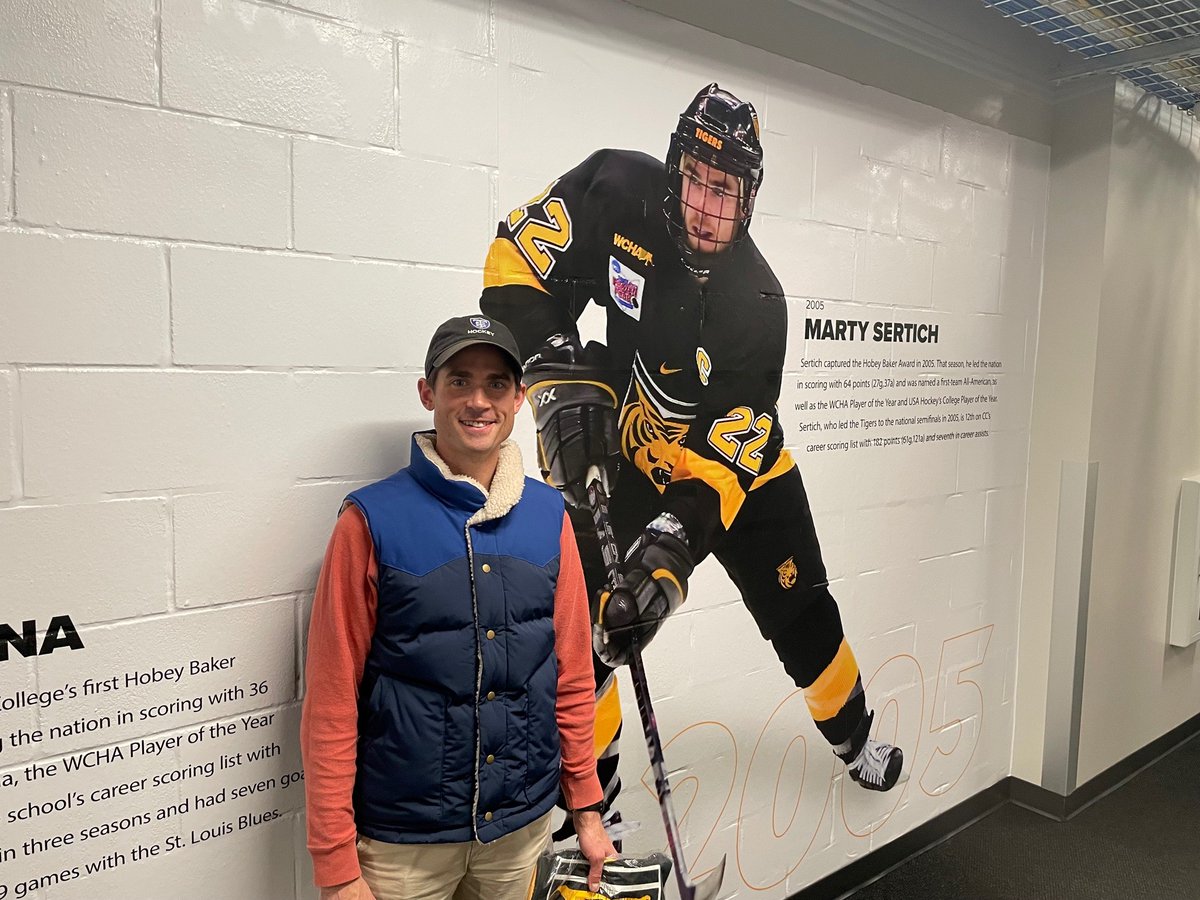 CCTigerHKY's tweet photo. In advance of his induction into the Colorado Springs Sports Hall of Fame tonight, former Tiger great Marty Sertich visited @EdRobsonArena for the first time. https://t.co/2xIUefaDsE