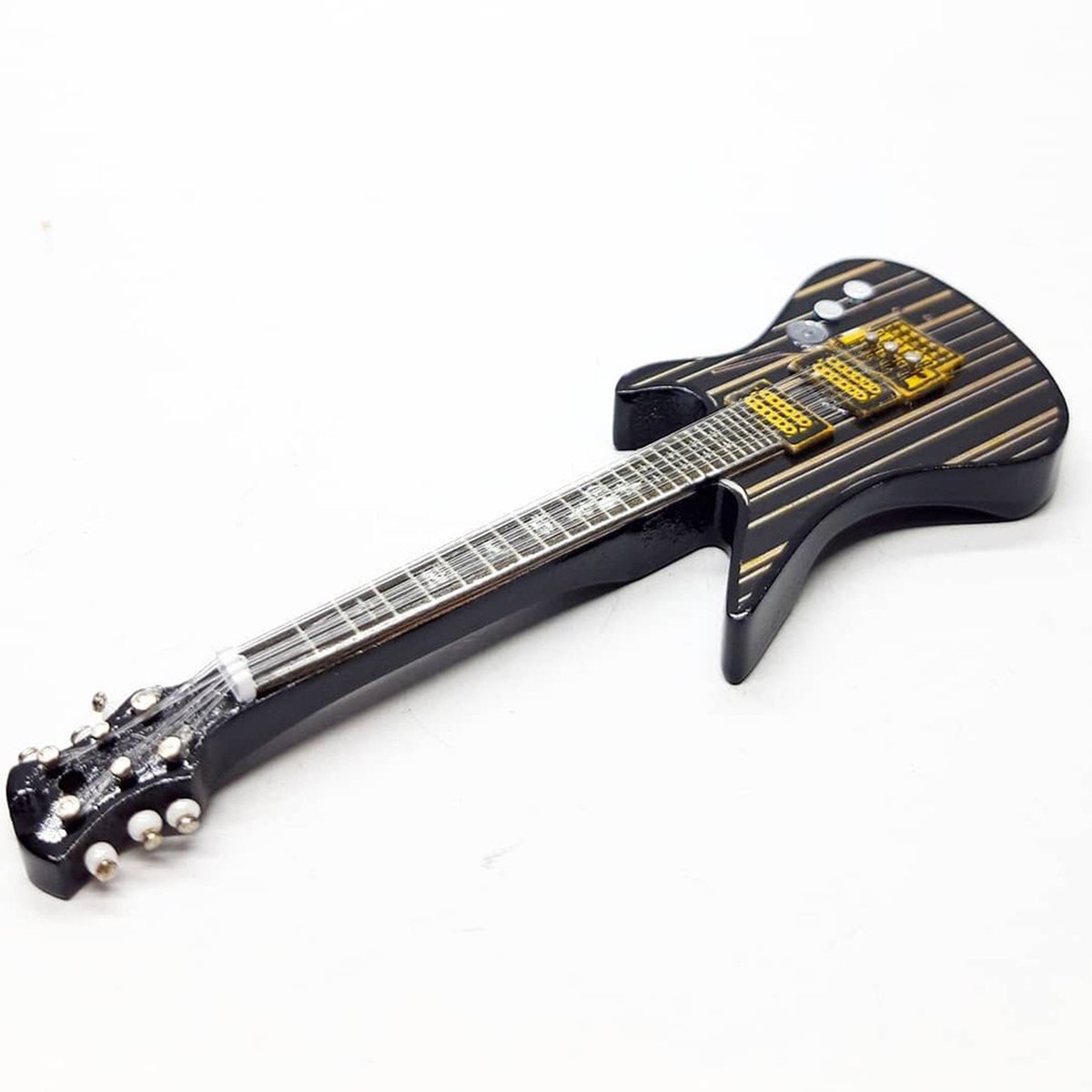 digitalsedayu's tweet photo. Miniature Guitar Schecter Avenged Sevenfold Synyster Gates, Perfect Music Gifts. https://t.co/j5LJqPPnvW
#miniatureguitar
#avangedsevenfold
#schecter
#synystergates
#etsyvintage 
#freeshipping 
#PaidInBitcoin 
#Christmas https://t.co/kloJ83FqR4