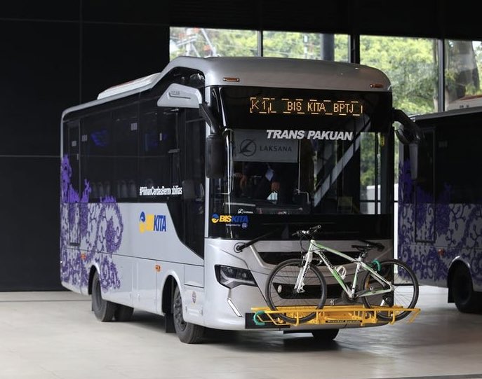 txtdaribogor's tweet photo. HALO WARGA BOGOR!

Hari ini Bis Kita Trans Pakuan sudah mulai beroperasi dan bisa dinikmati secara gratis sampai akhir Desember 2021. https://t.co/dTU3TG1G3q
