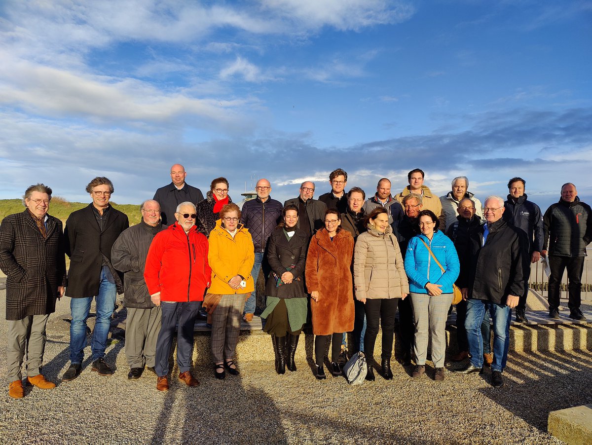 Mooie excursie met gesprekken over dijken en duinen in Vlissingen met bestuurders van <a href="/waterschappen/">Unie v Waterschappen</a>
