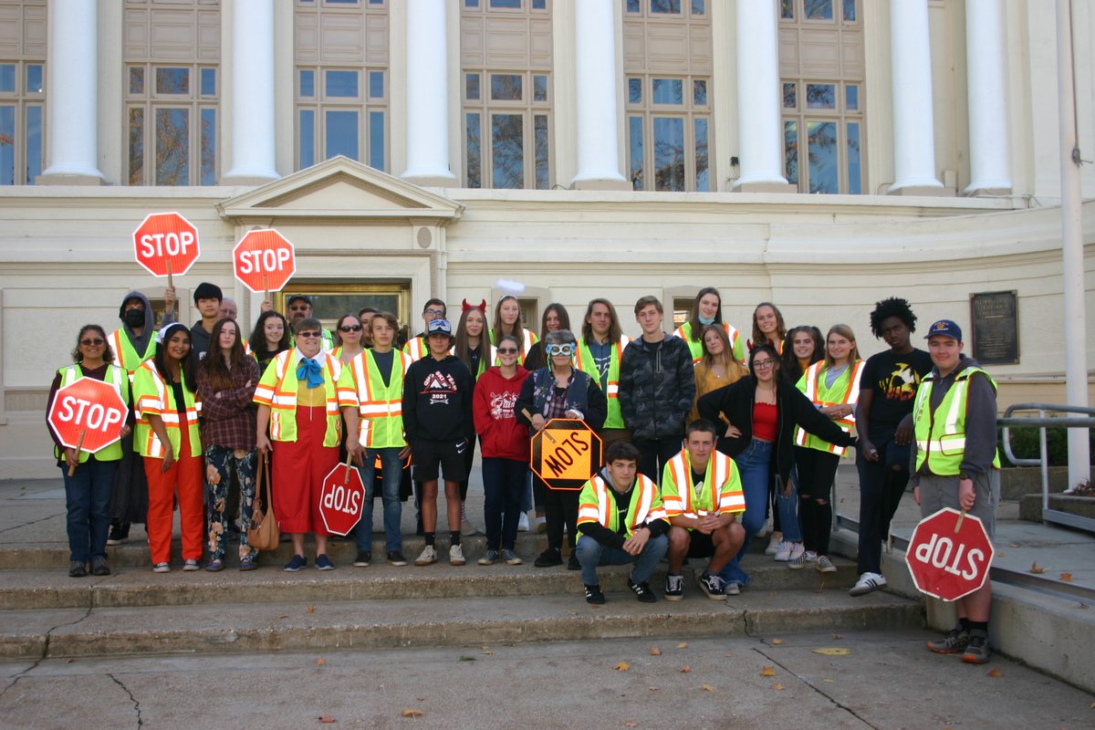 Many, many thanks to all our crossing guards and S Club members who showed up to keep our kids safe during Safe Trick-or-Treat on Friday!  You guys are fantastic!!!  #halloween #safetrickortreat #quincyca #plumascounty