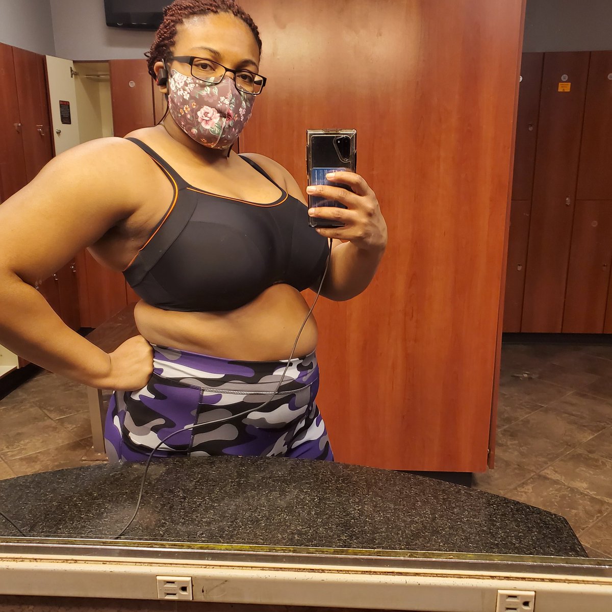 The Fatness Trainer on X: If you are wearing two sports bras to the gym  this is your sign to go get fitted immediately. I am a whole L cup.  Spillage WHERE?