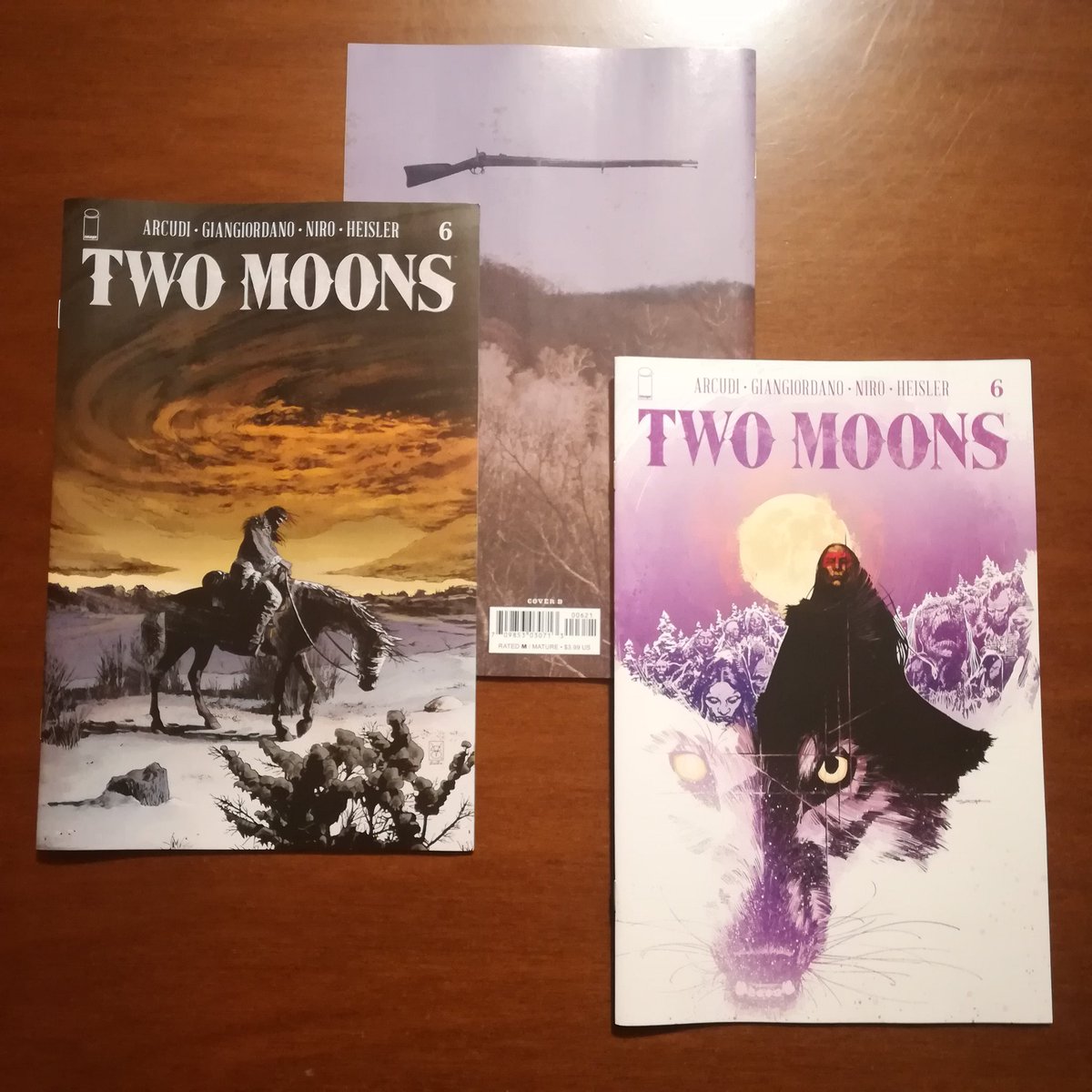 ValerioGiangio1's tweet photo. TWO MOONS #6 Comps!
Did you get it? 😁
#imagecomics #twomoons #twomoonscomic #valeriogiangiordano #ryansook #johnarcudi #giovannaniro #michaelheisler #pawnee #nativeamerican #horrorcomics #western #horse #image #comps https://t.co/QQigIGBXqk