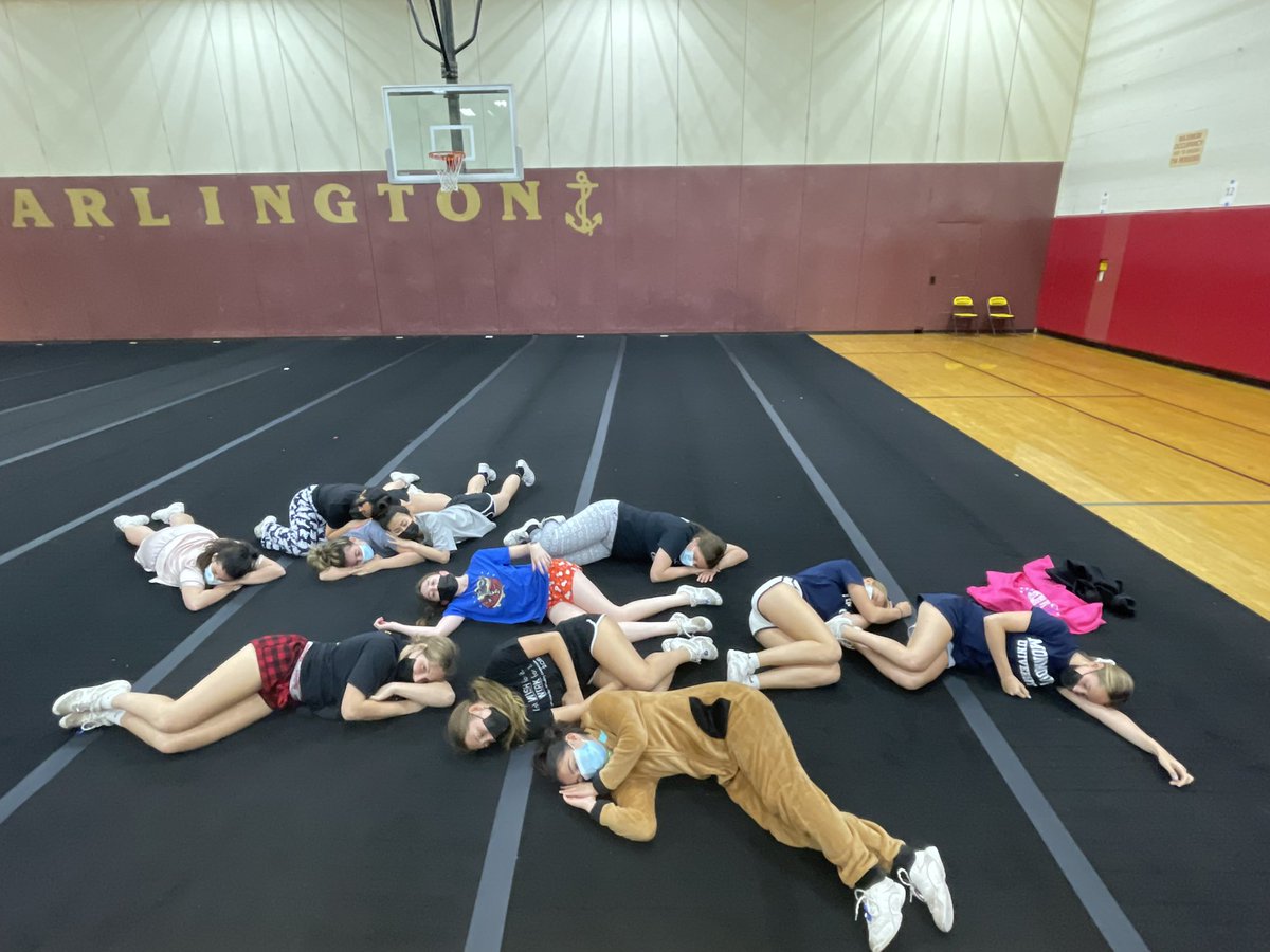 Arlington_Cheer's tweet photo. PJ practice in preparation for sectionals! ๐ดโ๏ธ #AOE #sectionsweek https://t.co/qdPXRQ3B9l