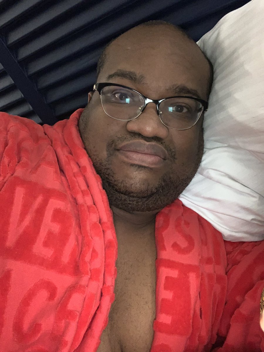 redbottomSDaddy's tweet image. When the temperature makes you break out the robe to warm up! #versace #bosstalks