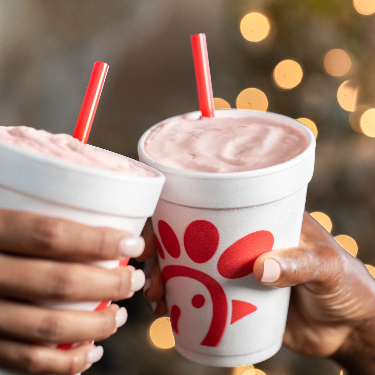 CFAHomewood's tweet photo. Share the joy and spread the cheer... Peppermint Chip Milkshake season is finally here! ✨🍦🍫 Tag your milkshake bestie in the thread. ⬇️
.
.
.
#ItsOurPleasure #CFAHomewood #HomewoodFlossmoor #HomewoodIllinois #HomeSweetHomewood #PeppermintChipMilkshake https://t.co/xyZTqkITHh