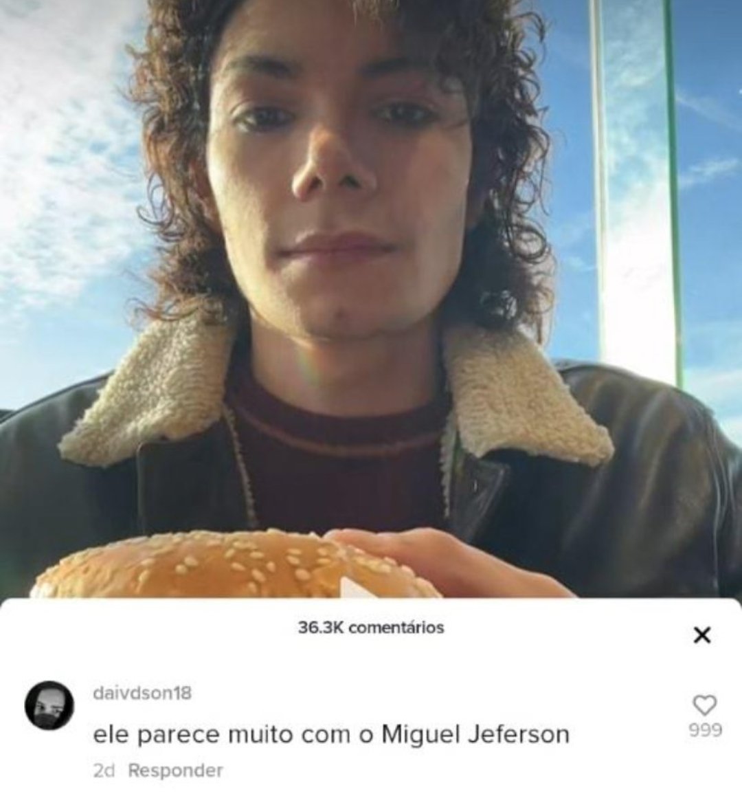 shitpostagemm's tweet photo. O cara foi falar do Michael Jackson e meteu essa kkkkkkkk https://t.co/W8i0LqBfSl